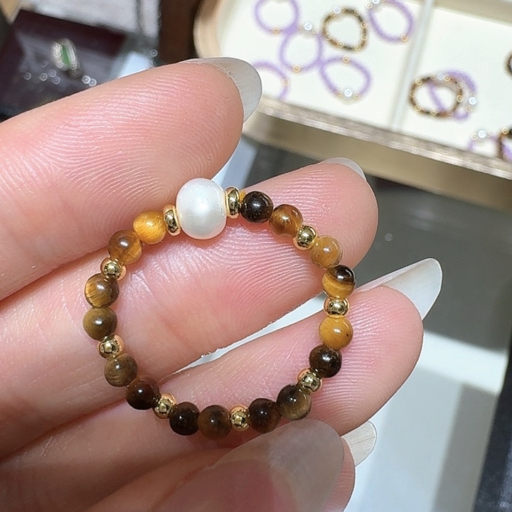 石英质玉合金颈饰