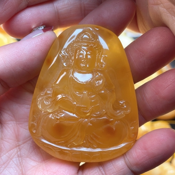 蜜蜡裸石未镶嵌蜜蜡观音重28.4克