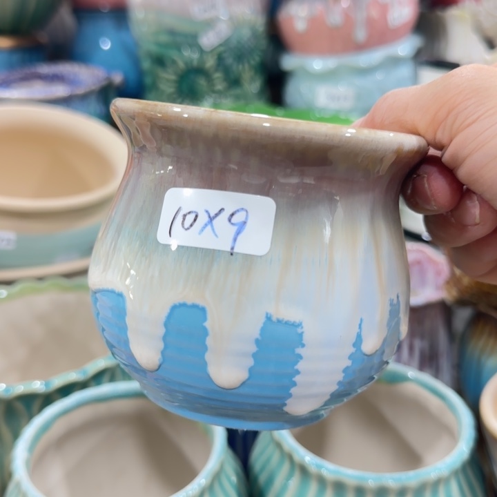 凑9块包邮，有孔，陶瓷花盆