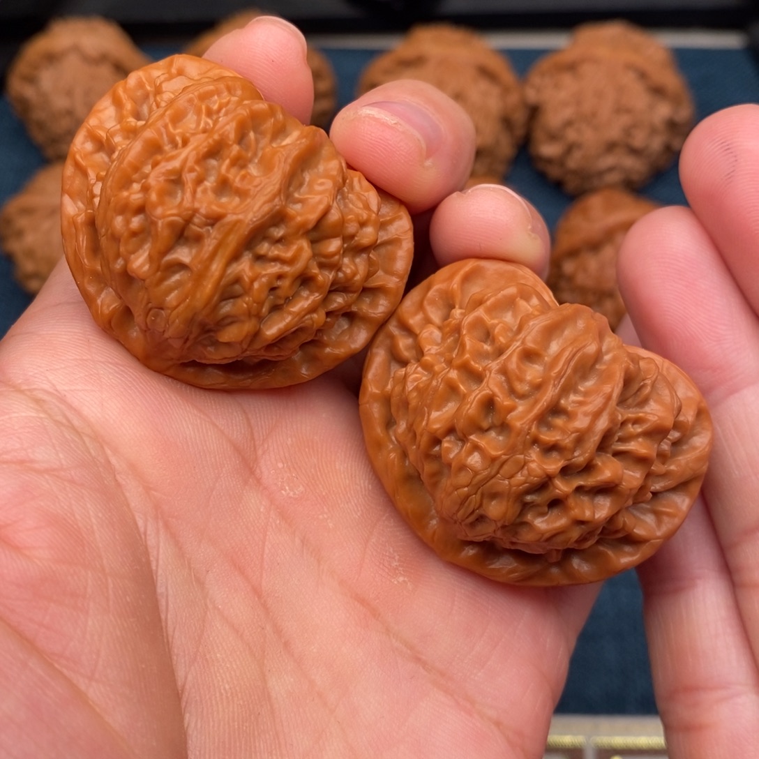 文玩核桃把件41蜡皮桃心宫灯