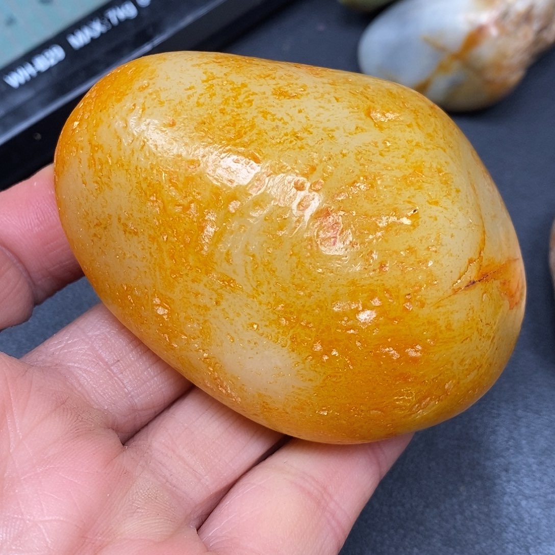 和田玉未镶嵌珠宝奇石