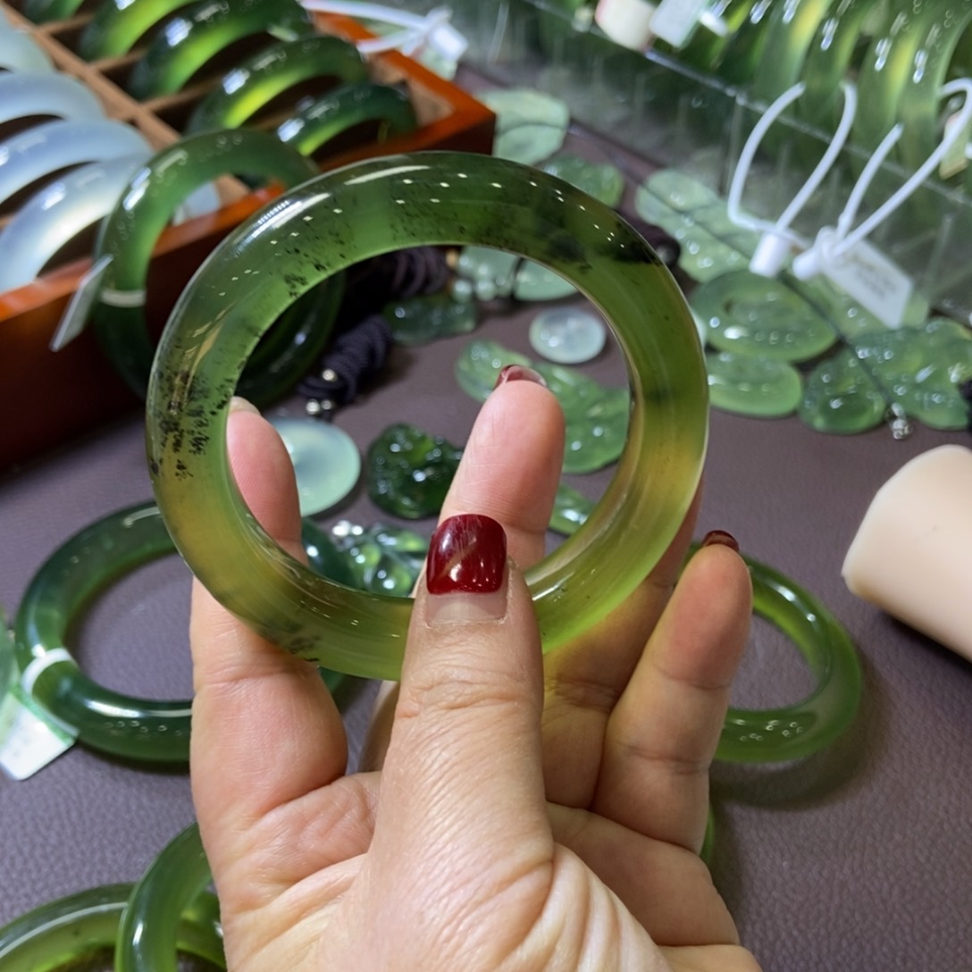 蛇纹石玉手镯54未镶嵌