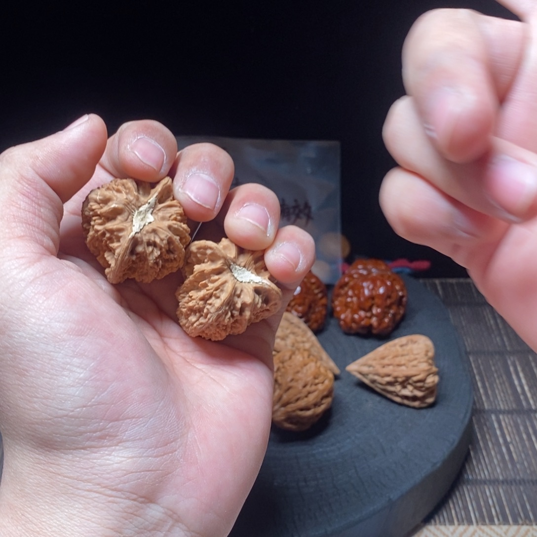 勒***～核桃等经济林果的食物有金针菜