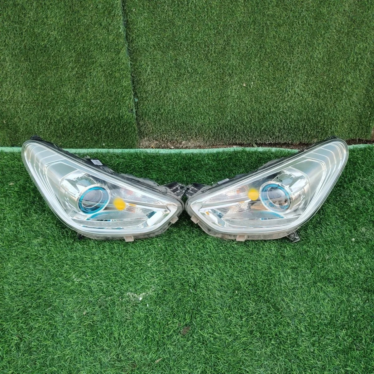 适配奇瑞小蚂蚁EQ1前大灯前照明灯组合大灯远近光灯