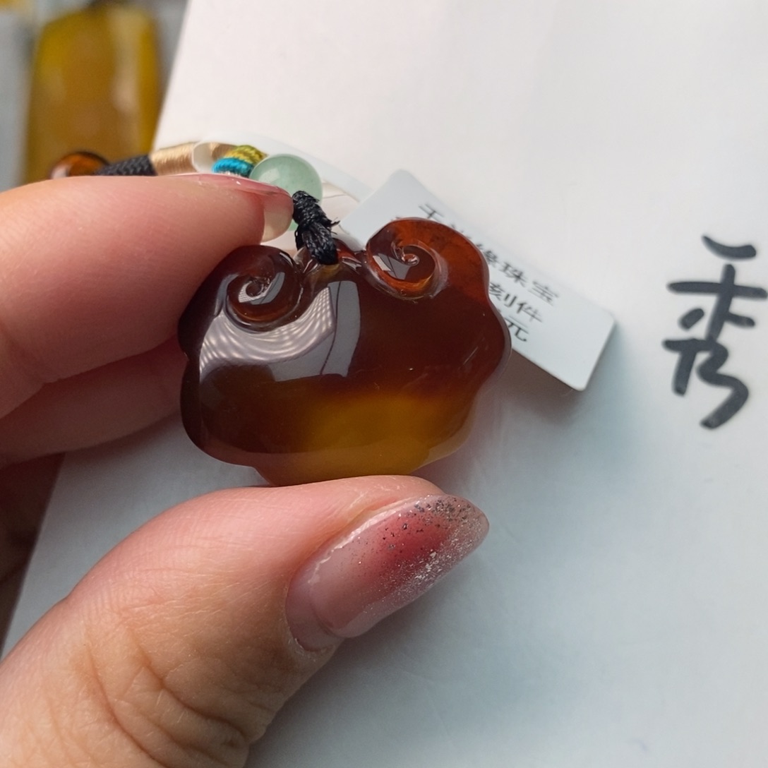 琥珀珠宝奇石未镶嵌