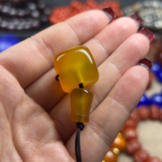 玛瑙/玉髓颈饰未镶嵌