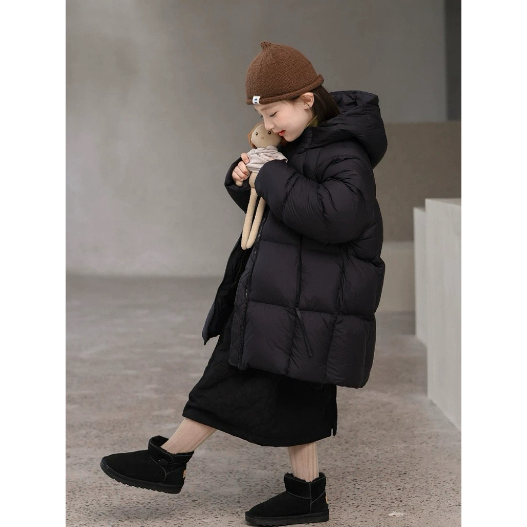 W童品，<7012编码>(新国标90白鸭绒)黑色羽绒服