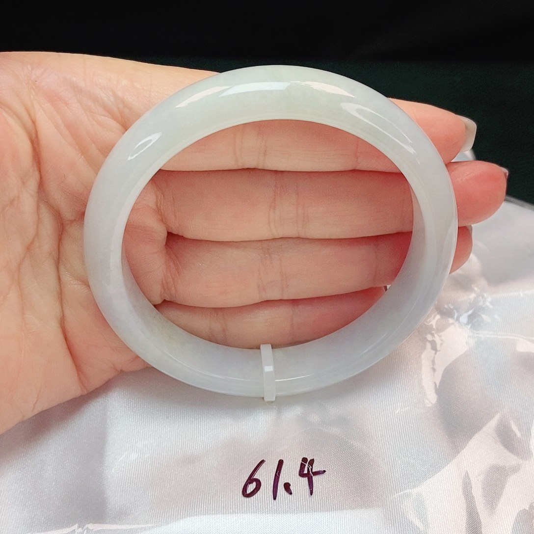 翡翠手镯未镶嵌正