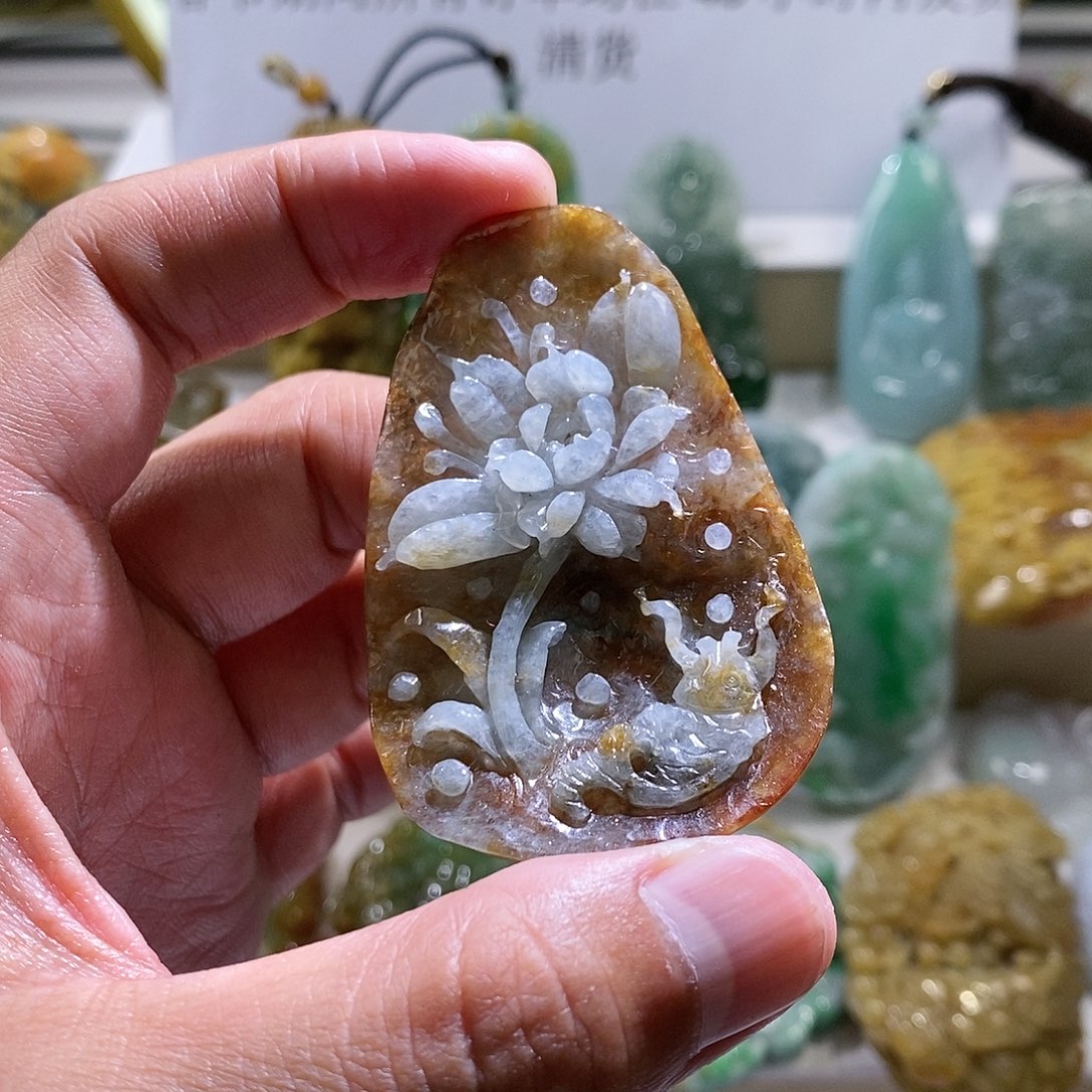 【闪购商品】翡翠颈饰未镶嵌莲花