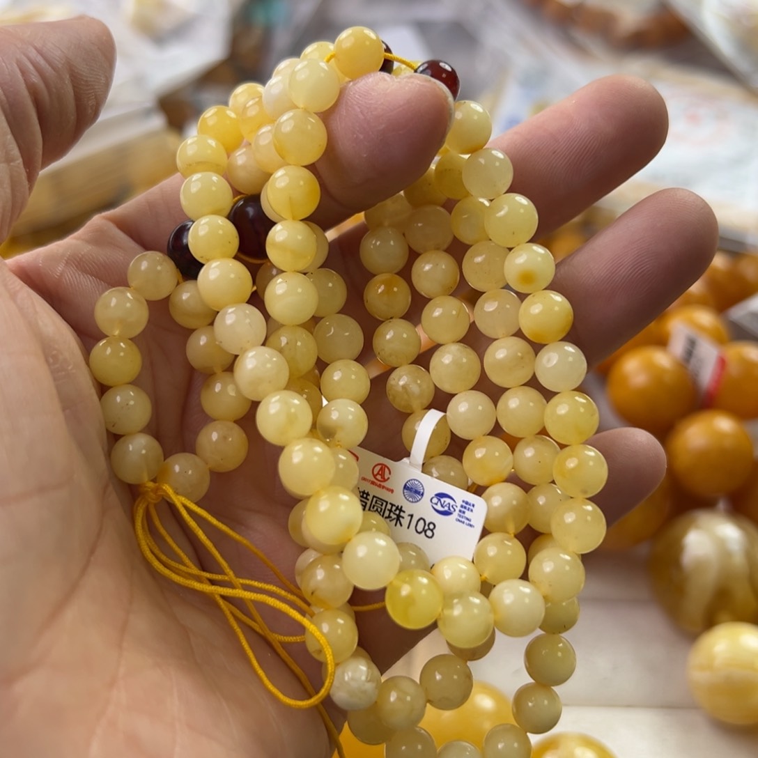 琥珀珠宝奇石未镶嵌