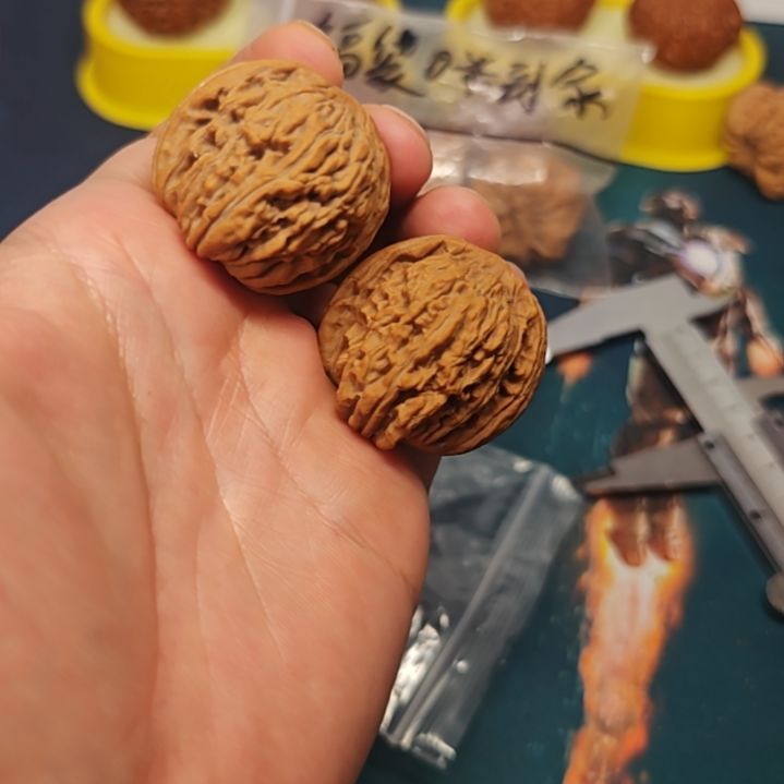 文玩核桃把件练手对