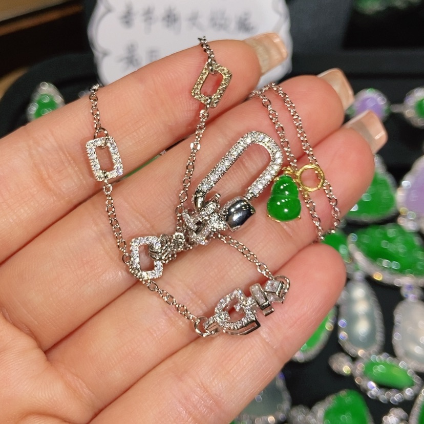 【闪购商品】翡翠颈饰未镶嵌天然翡翠