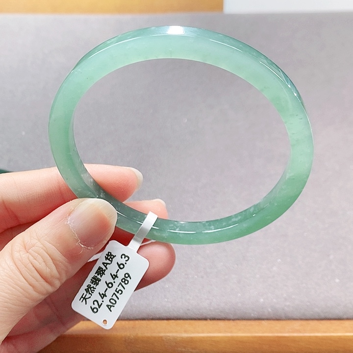 【闪购商品】翡翠手镯（圆镯）未镶嵌