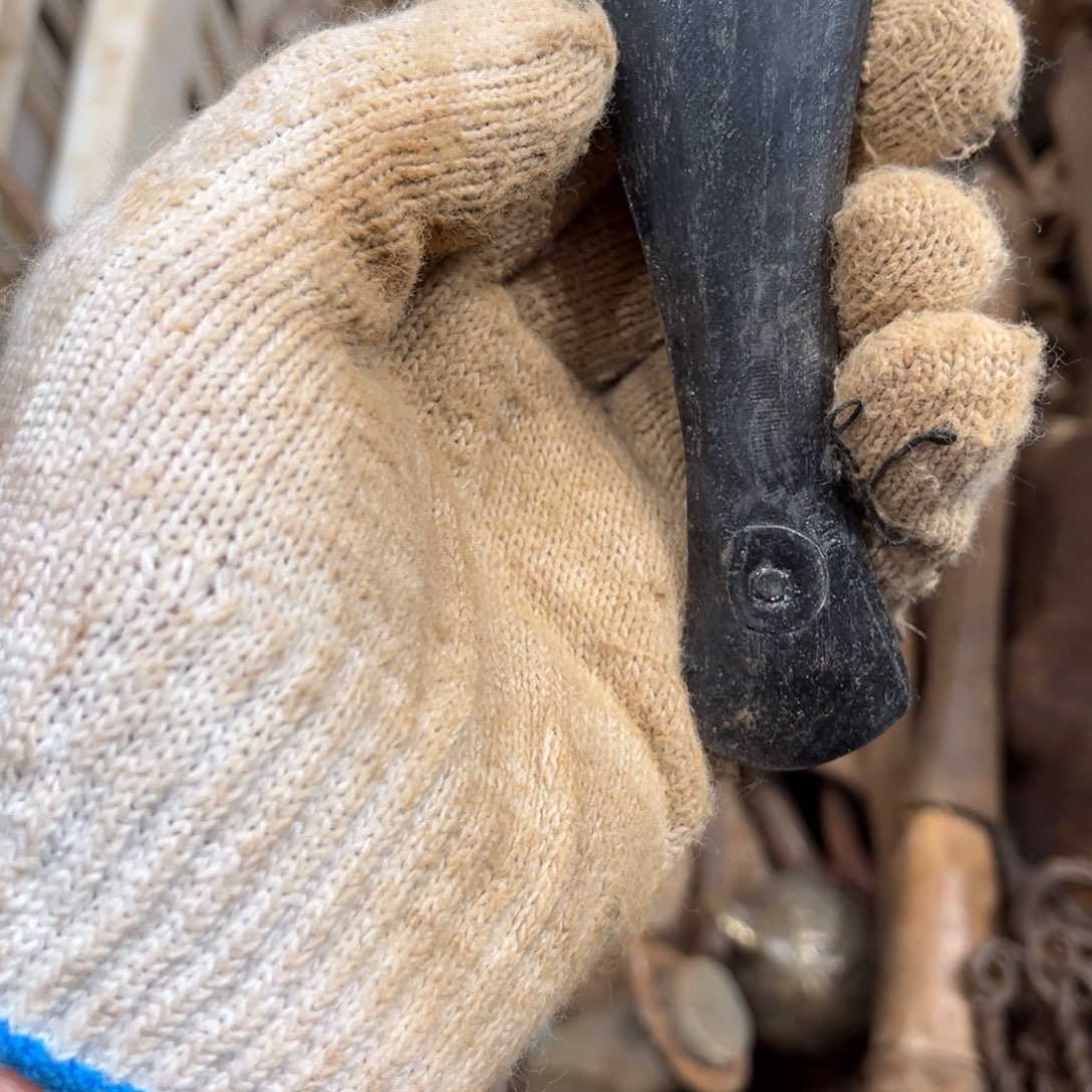 白***雪一物一图，工艺品。