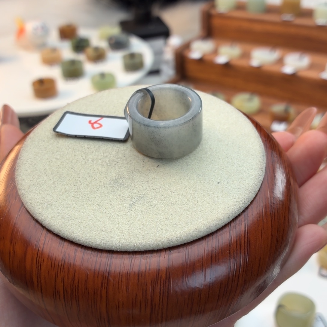 和田玉未镶嵌戒指点墨圆切16.07mmj85