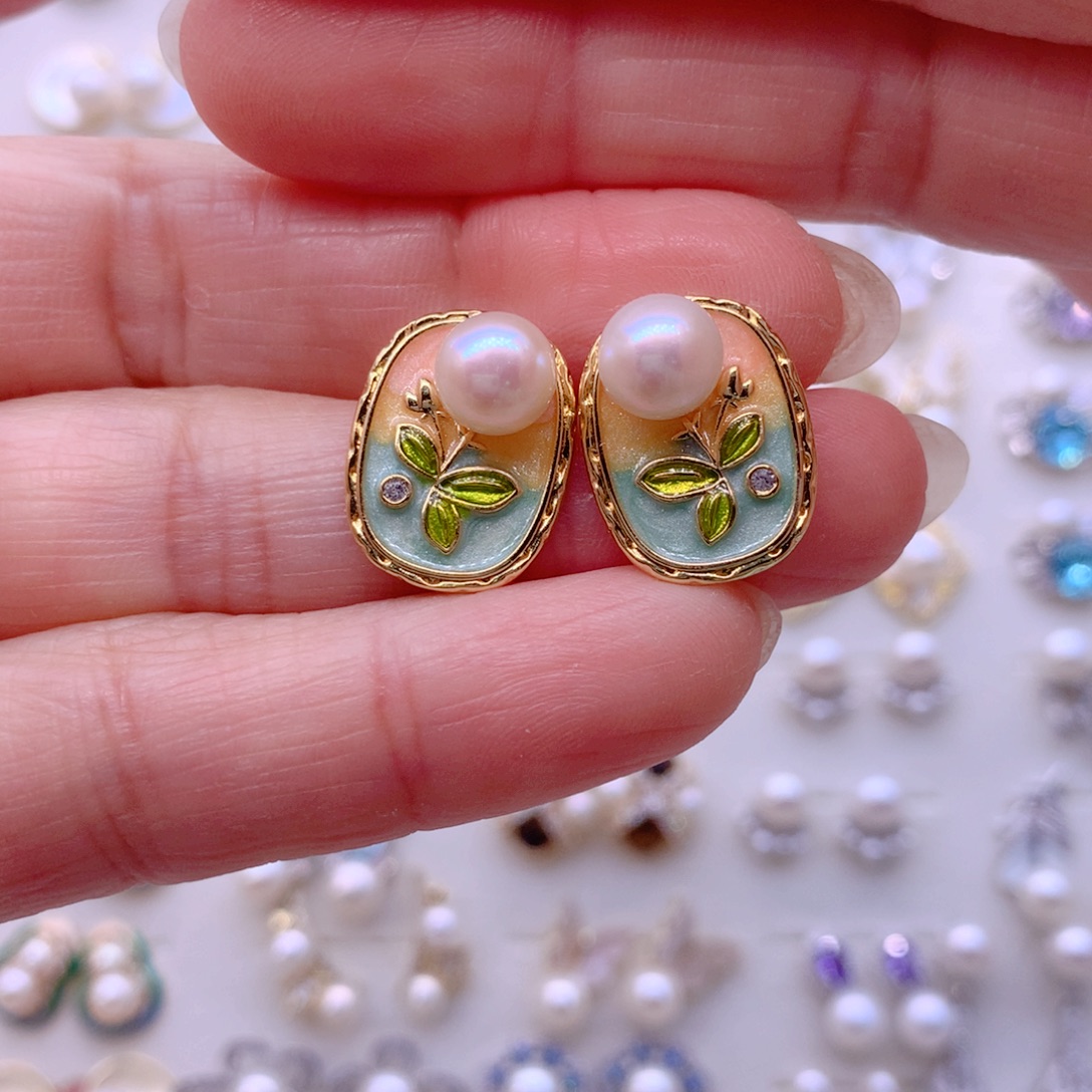 淡水珍珠合金耳饰