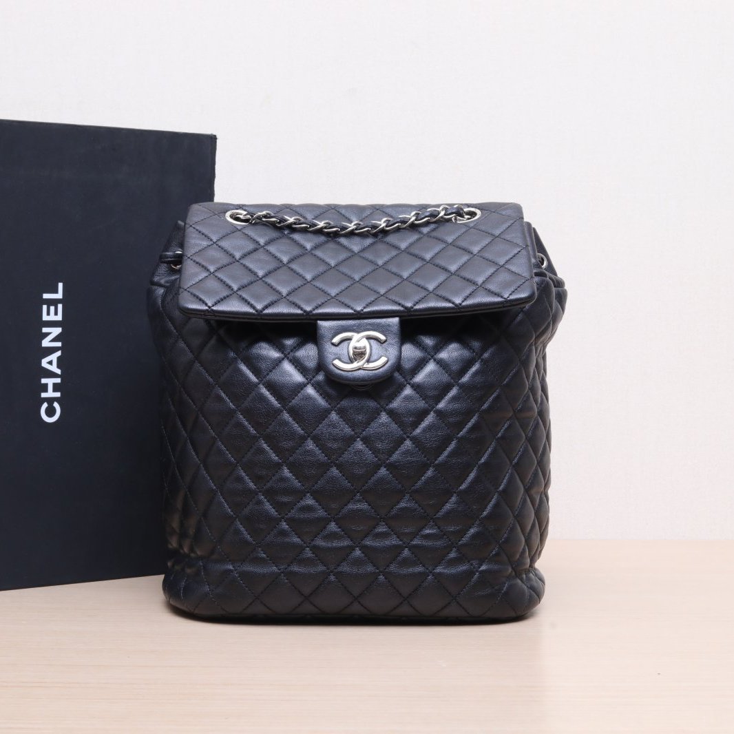 95新 Chanel/香奈儿 小花双双 萨尔茨堡双肩包 大号 黑色 22开