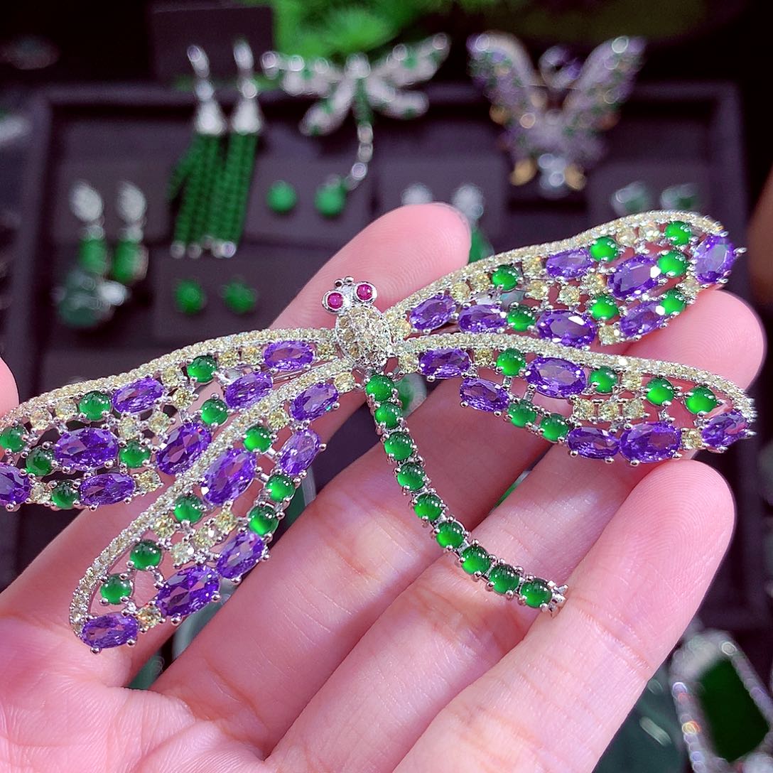 颈饰未镶嵌翡翠天然