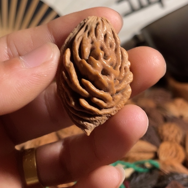 哈***昊桃核吊坠 碧桃核大尺寸吊坠