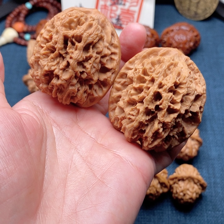 桃核吊坠中国大花47