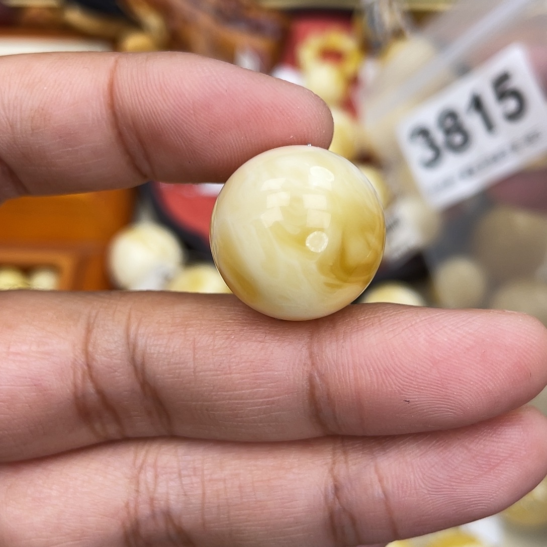 蜜蜡未镶嵌珠宝奇石20.2
