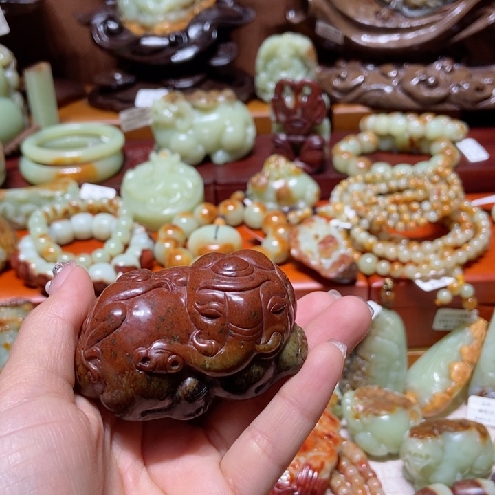 岫岩河磨玉（透闪石质玉）把件未镶嵌