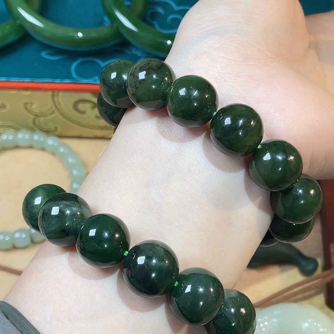 定制和田玉未镶嵌立体雕刻