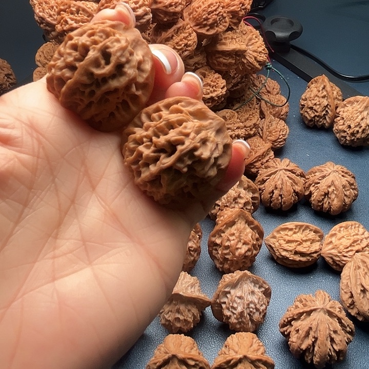 雅***李文玩核桃吊坠秦岭核桃