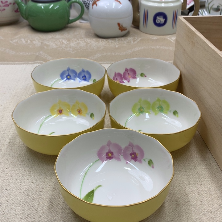 瓷片这些都是一个人