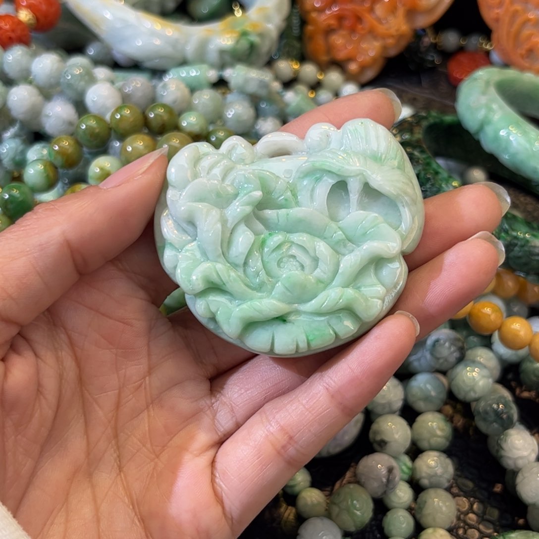 翡翠颈饰未镶嵌待编款
