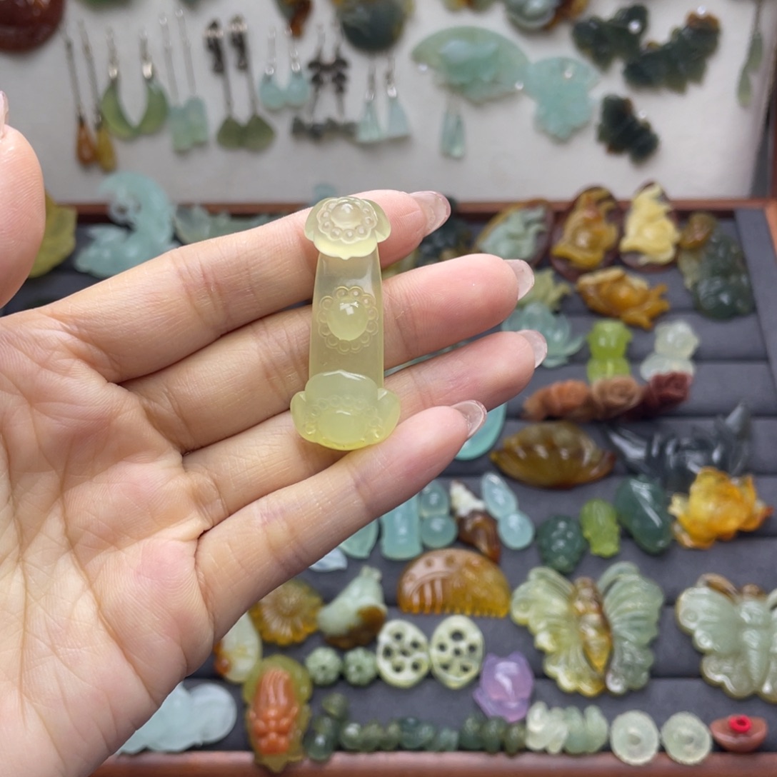 蛇纹石玉合金颈饰