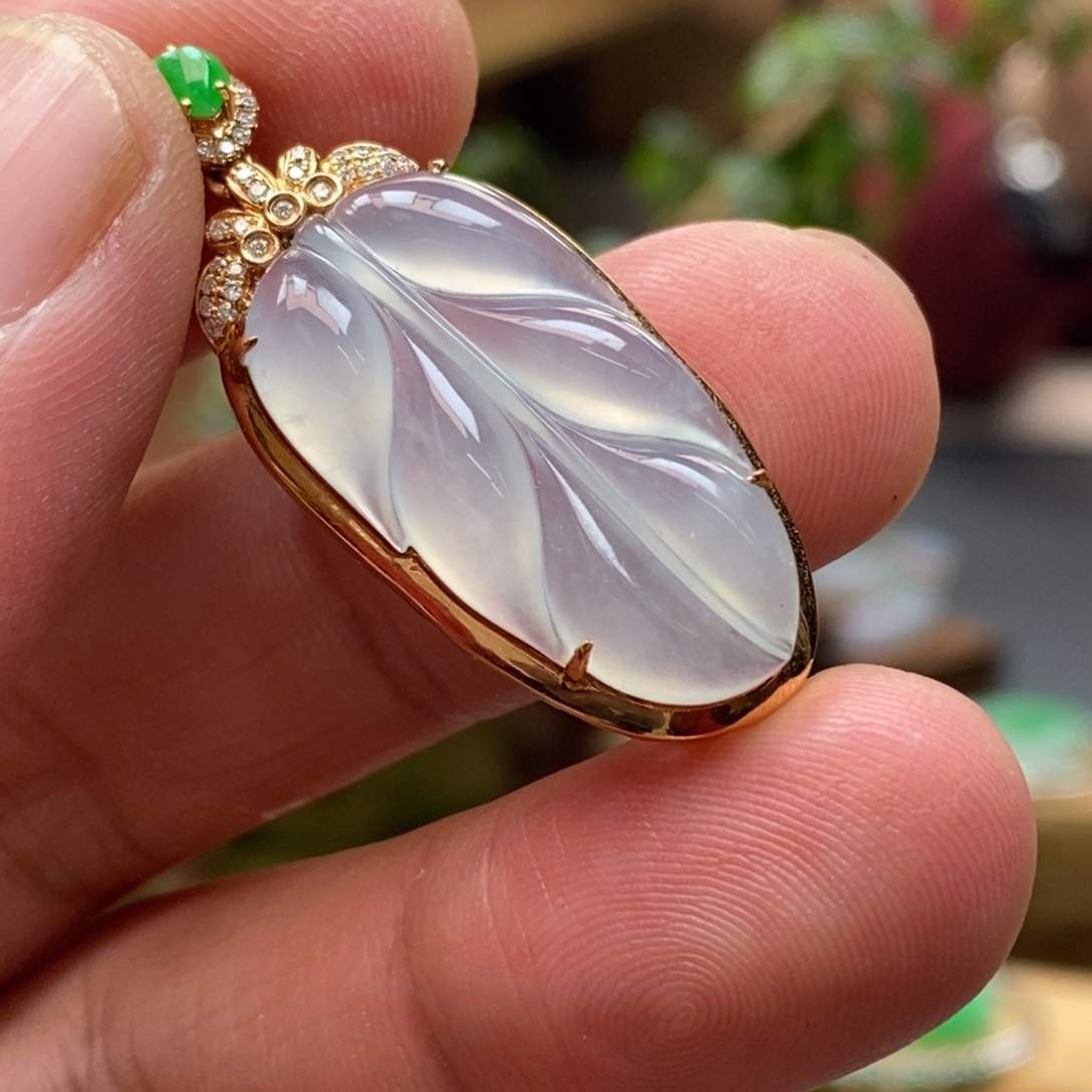 翡翠颈饰18K金镶嵌挂件