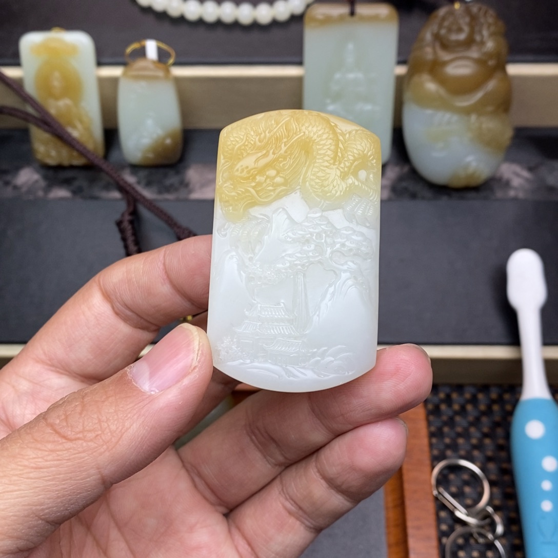 和田玉颈饰未镶嵌