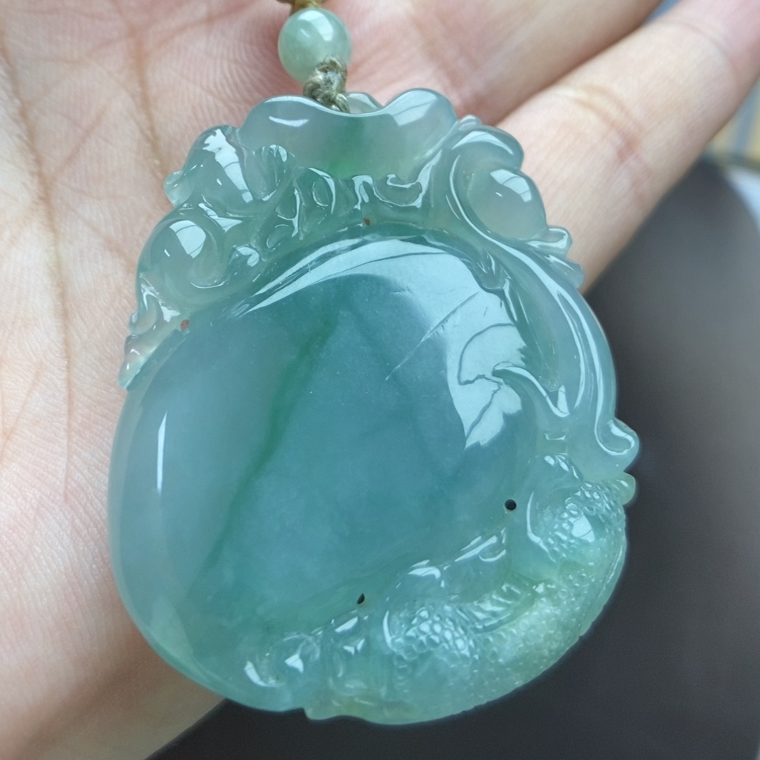 翡翠未镶嵌颈饰吊坠