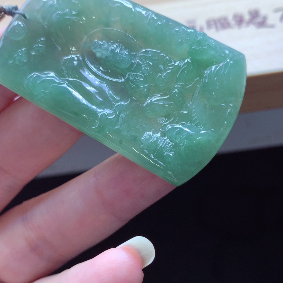 翡翠颈饰未镶嵌吊坠
