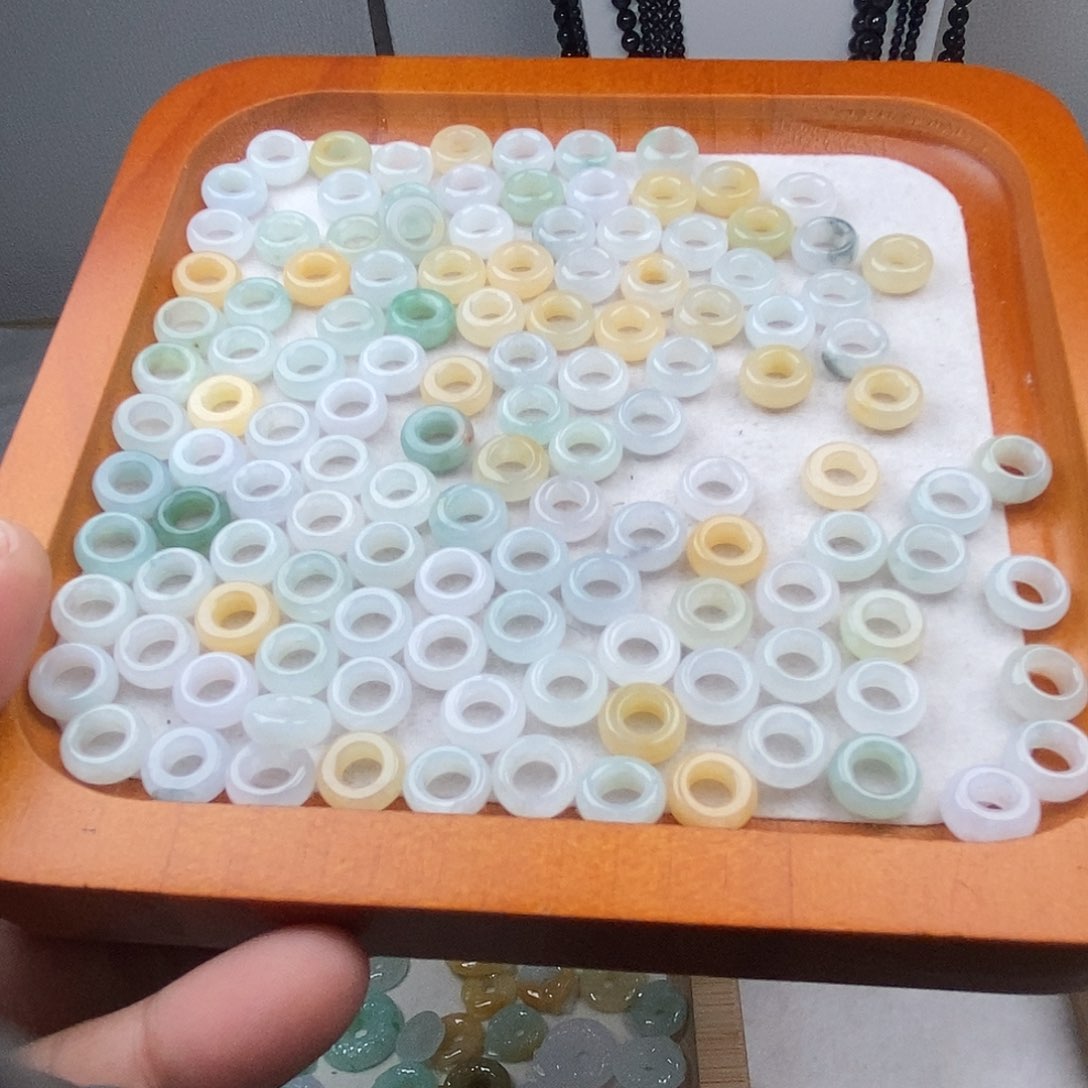 翡翠颈饰未镶嵌小甜甜圈15一个两个起拍