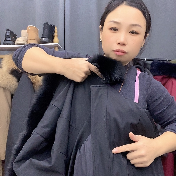 兔皮凢****…黑色皮草外套女装