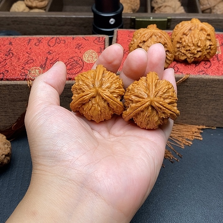 强***下把件文玩核桃白奔