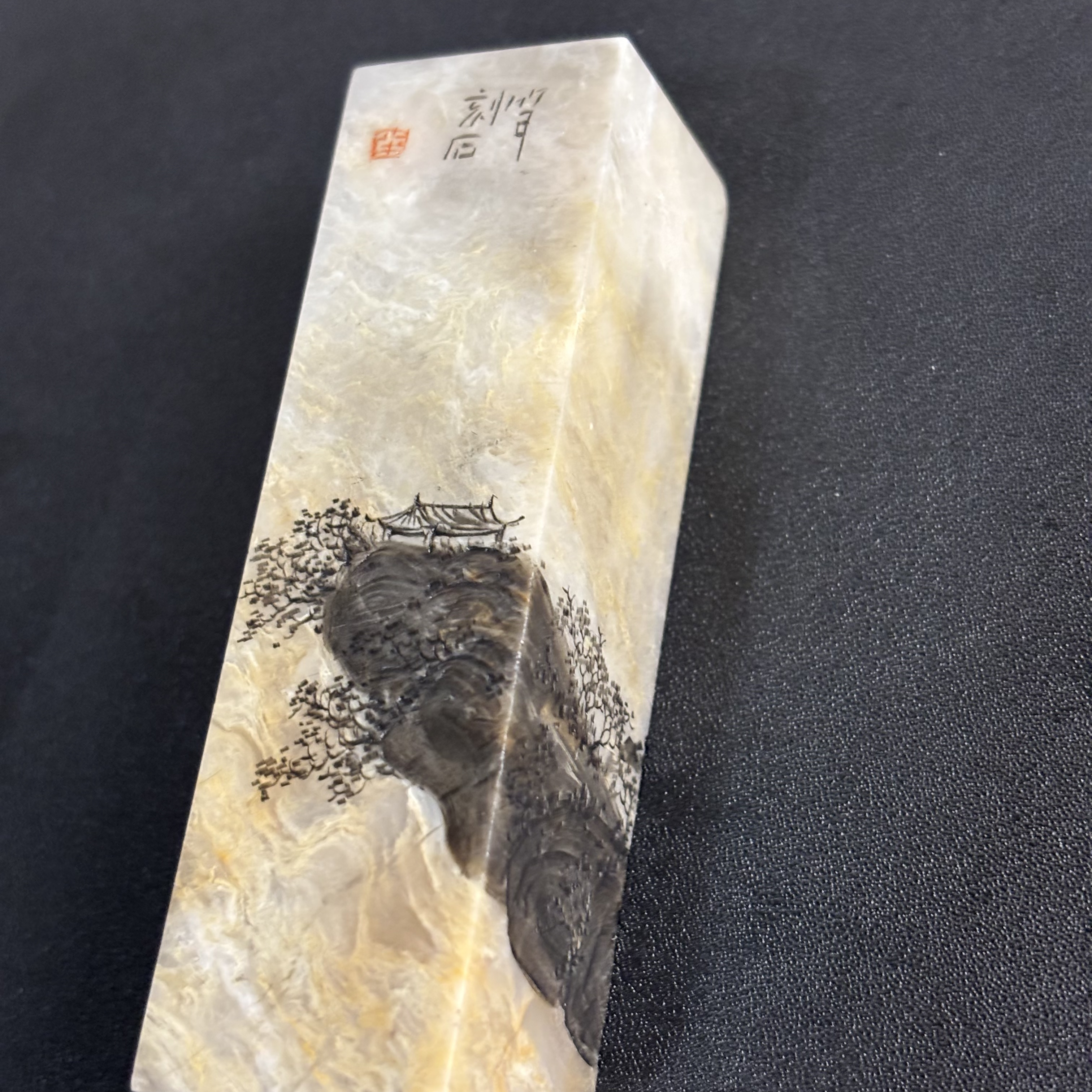竹月刻绘巴林石刻山水三面印石章料26*26*92毫米