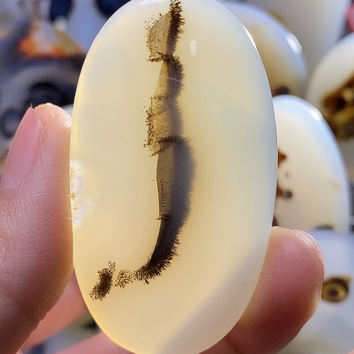 未镶嵌颈饰玛瑙/玉髓