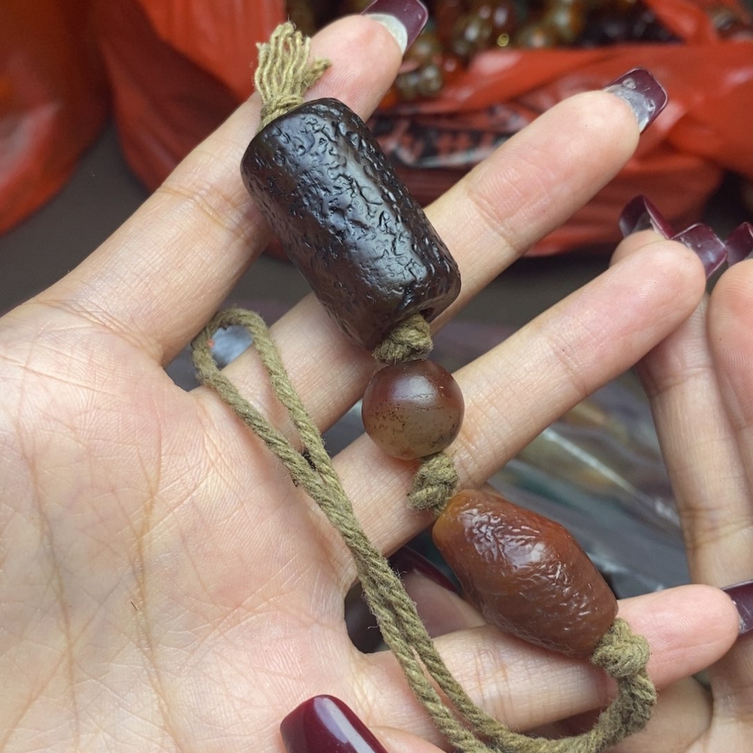 玛瑙/玉髓颈饰未镶嵌