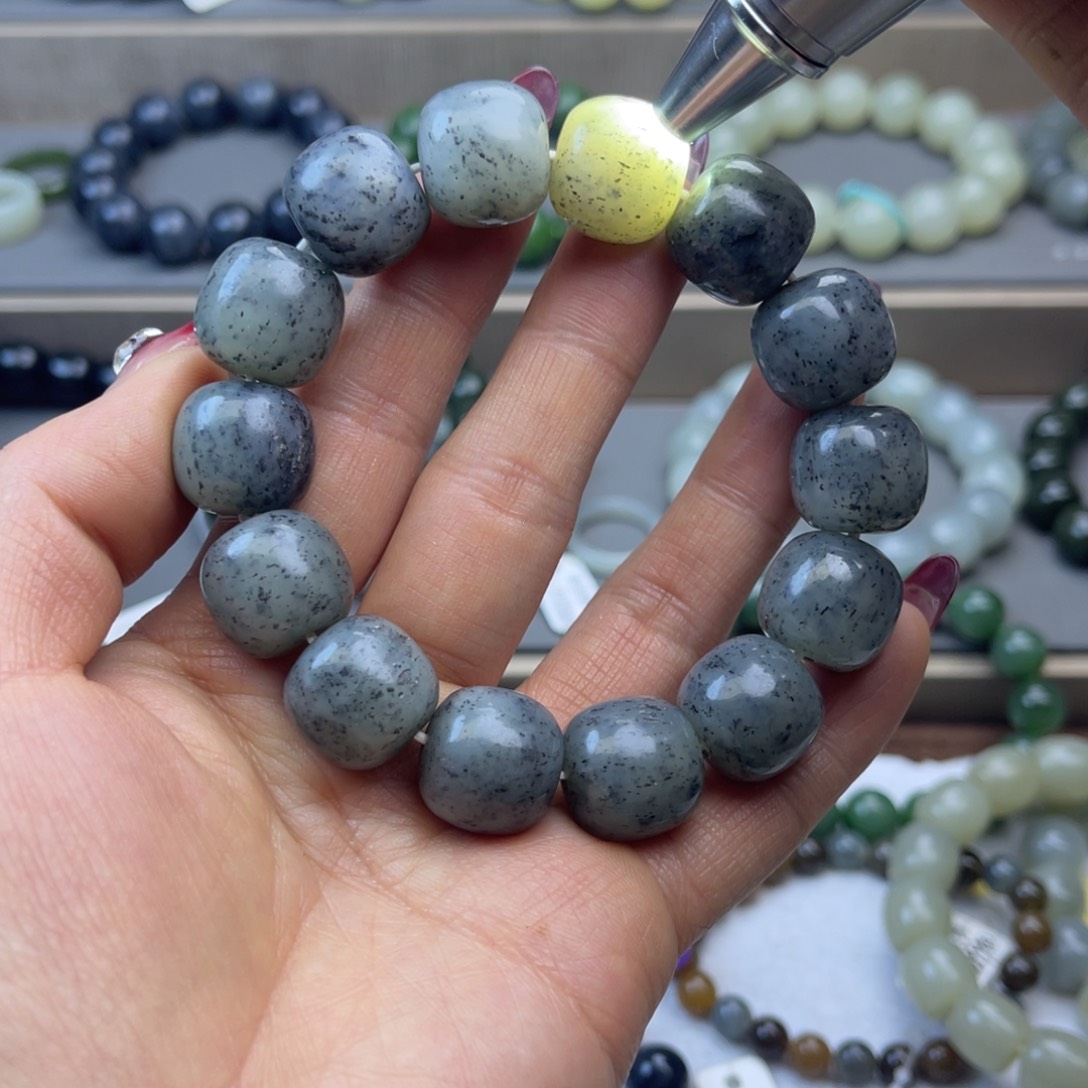 和田玉手链未镶嵌