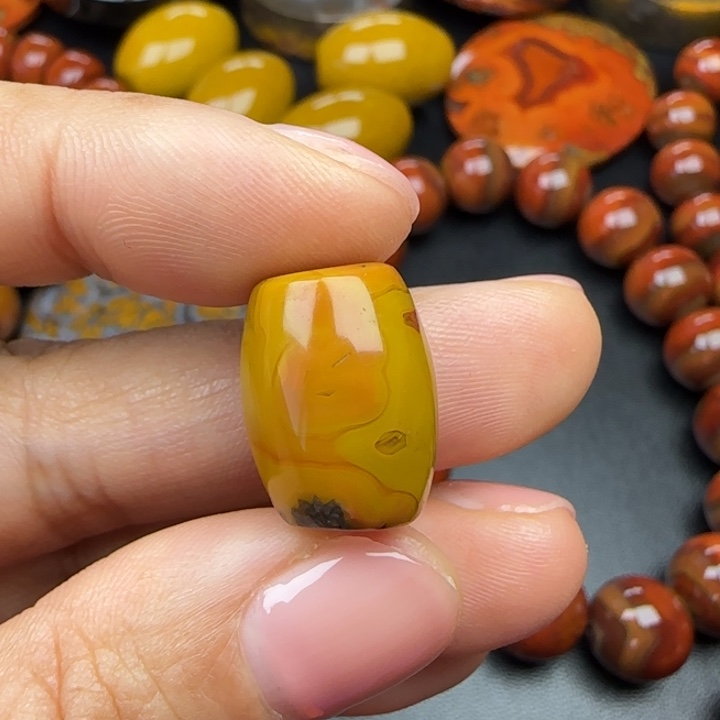 小****玛瑙/玉髓未镶嵌原矿玛瑙项链牌子