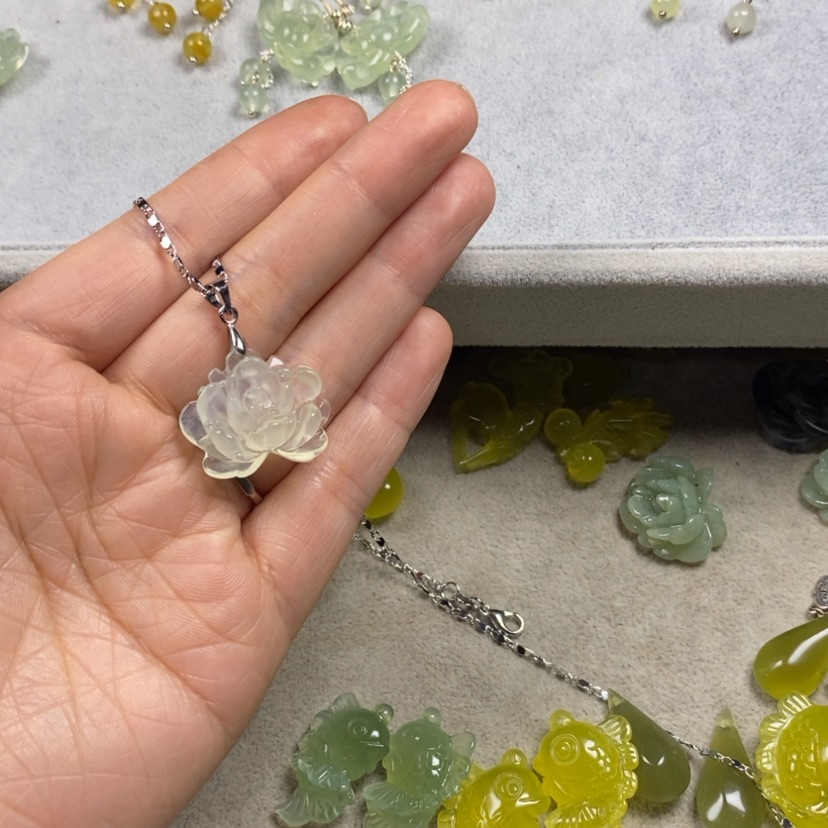 【闪购商品】蛇纹石玉挂件耳饰耳环项链未镶嵌