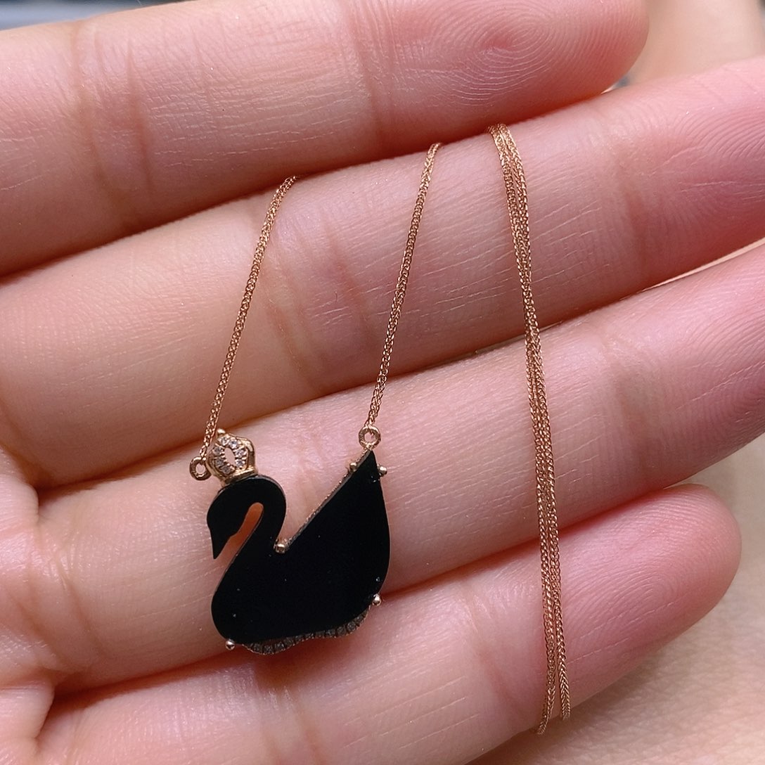 翡翠颈饰18K金镶嵌吊坠