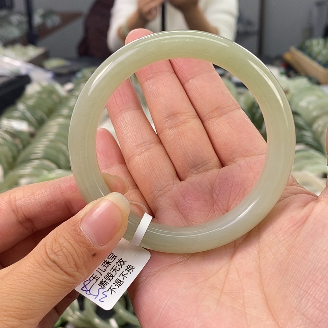 和田玉和田玉手镯57.58未镶嵌