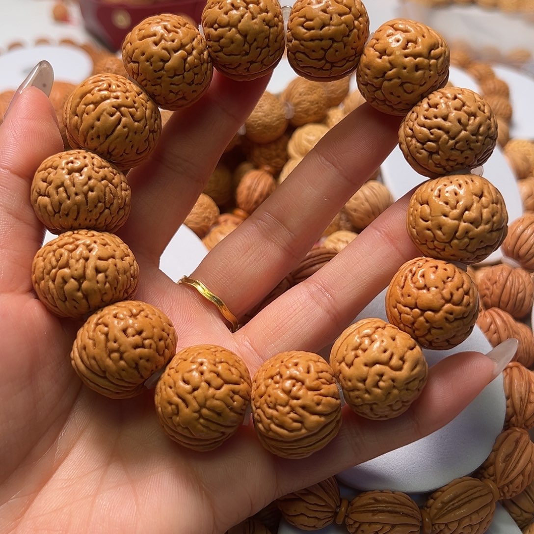 桃核吊坠苹果园22