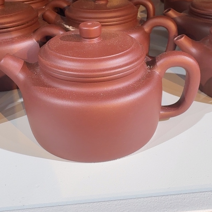 紫砂茶壶龙血砂德中200c c