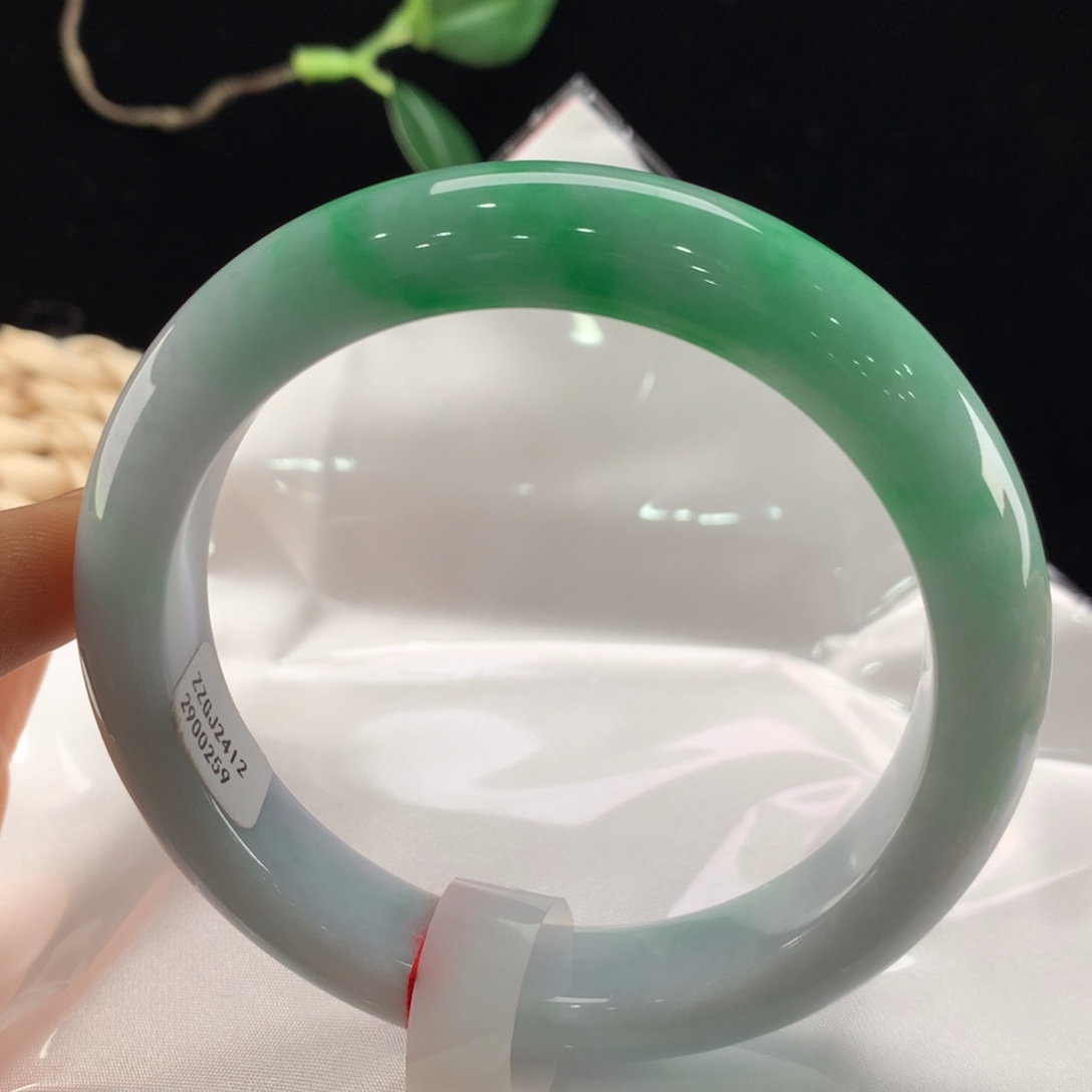 翡翠手镯未镶嵌111-0259