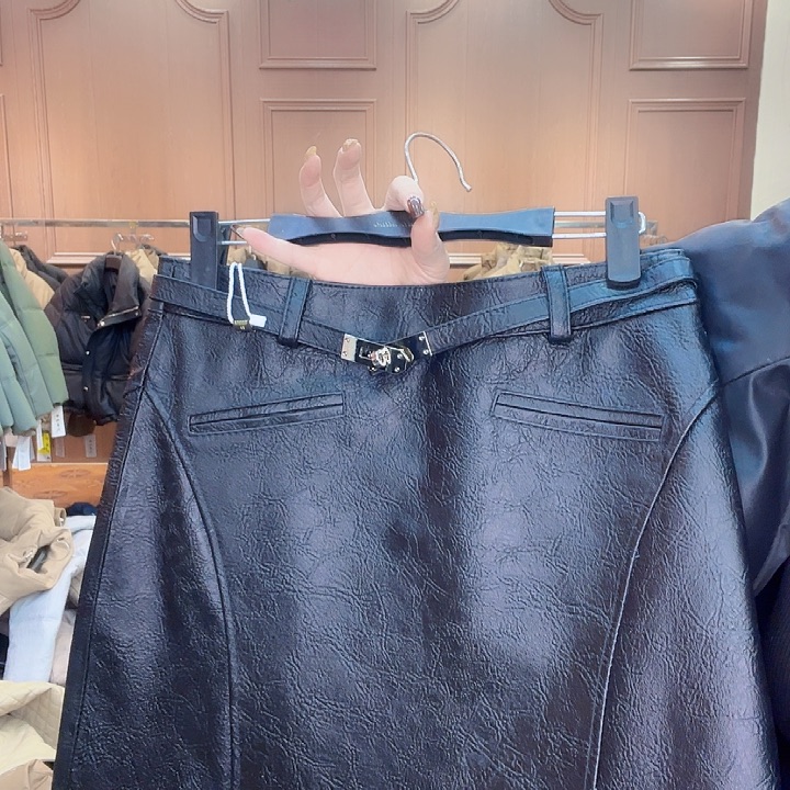 140……150斤皮短裙